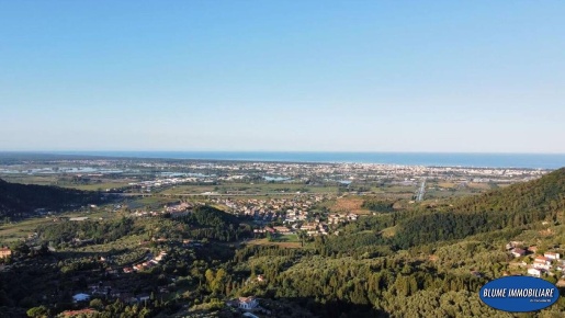 Foto Villa unifamiliare a Massarosa Bargecchia, Corsanico di 390 m²