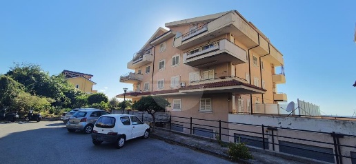 Foto Appartamento in Via Nazionale, Pizzo Centro di 115 m² con 3 locali
