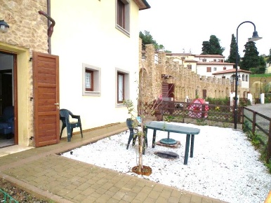 Foto Appartamento a Guardistallo di 50 m² con 2 locali in affitto