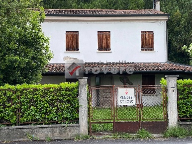 Foto Villa a schiera a Treviso Santa Maria del Rovere di 95 m² con 5 locali