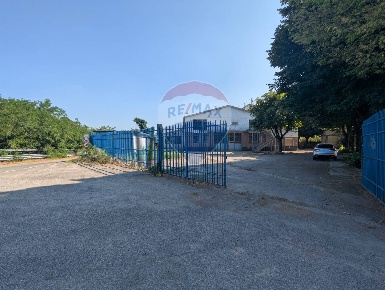Foto Capannone industriale in zanotti, Gropello Cairoli di 1360 m²