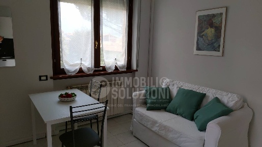 Foto Appartamento in Via Provinciale, Alzano Lombardo Centro di 45 m²