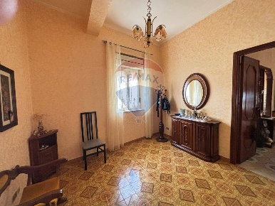 Foto Appartamento in Via Raffaello Sanzio, Partinico di 170 m² con 5 locali