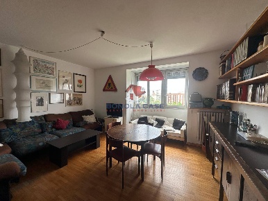 Foto Appartamento in Via Ugo Betti, Milano Gallaratese di 105 m² in vendita