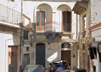 Foto Attività commerciale in corso Regina Elena, Modica Modica Alta