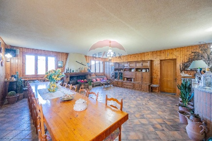 Foto Villa unifamiliare in via Santa Liberata, Poviglio di 298 m²
