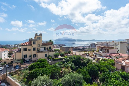 Foto Appartamento in Viale Bognar, Pozzuoli Pozzuoli Alta di 140 m²