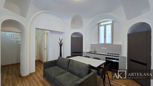 Foto Appartamento in VIA GIULIETTI, Novara Centro Storico di 78 m²