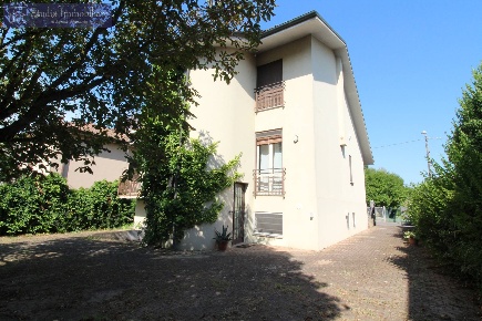 Foto Villa unifamiliare in Via Dionigi Massazza, Lungavilla Centro
