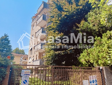Foto Box in Via Cesare Correnti, Legnano Legnarello di 13 m² con 1 locali