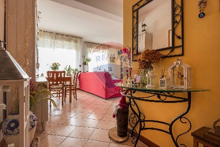 Foto Appartamento in via Verdi, Cocquio-Trevisago Cocquio di 83 m²