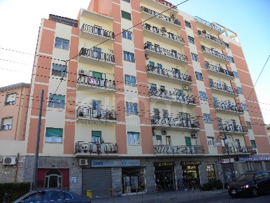 Foto Appartamento a Quartu Sant'Elena di 156 m² con 6 locali in vendita