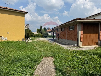 Foto Terreno residenziale in Via piave, Treviolo Centro di 1597 m²