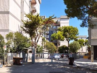 Foto Appartamento in Via Martiri D'avola, Bari Picone di 131 m² in vendita