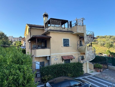 Foto Attico in Via Palombarese, Fonte Nuova Santa Lucia di 70 m² in vendita