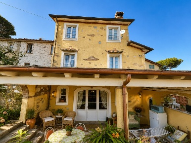 Foto Casa indipendente in Via Pisanica, Pietrasanta di 120 m² con 4 locali