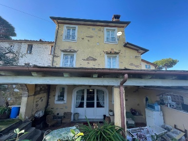 Foto Casa indipendente in Via Pisanica, Pietrasanta di 120 m² con 4 locali
