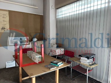 Foto Negozio in Via SAN GIACOMO 15, Beinasco Centro di 380 m² con 2 locali