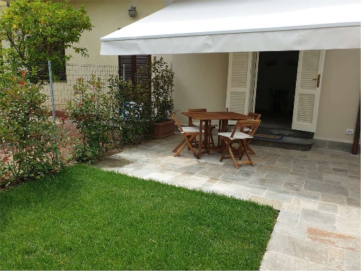 appartamento in affitto a Pietrasanta in zona Vignone