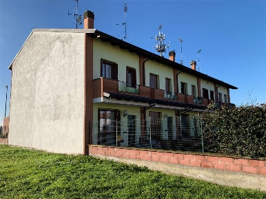 Foto Villa a schiera in via carlo alberto 5, Casalino Orfengo di 147 m²
