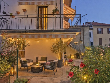 Foto Appartamento in Contrada Conti Coco 20/2, Cocquio-Trevisago Cocquio