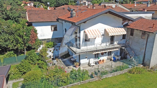 Foto Appartamento in Contrada Conti Coco 20/2, Cocquio-Trevisago Cocquio