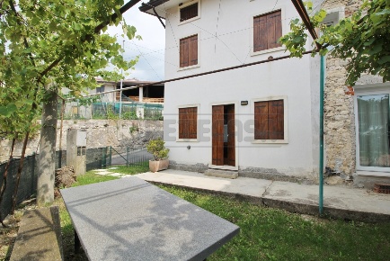 Foto Appartamento in via cocco  10, Altissimo di 156 m² con 5 locali