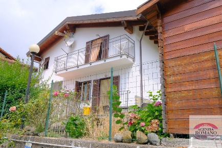 Foto Villa unifamiliare in Località Girini 19, Dego di 120 m² con 6 locali