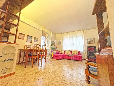 Foto Appartamento in Via Leonardo Da Vinci 5, Sacile Centro di 118 m²