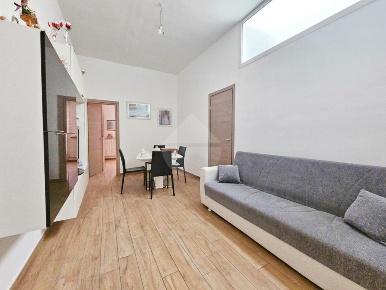 Foto Appartamento in Via Leonida, Palo del Colle di 80 m² con 3 locali