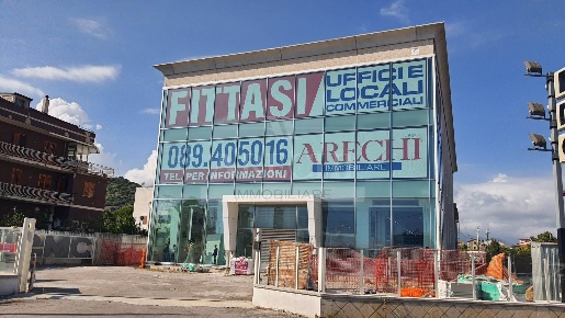 Foto Ufficio a Salerno Zona Industriale - San Leonardo di 4000 m²
