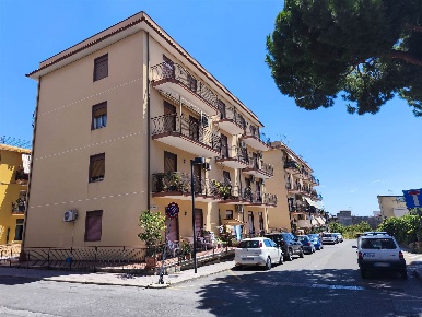 Foto Appartamento in Via degli Astronauti 18, Nizza di Sicilia di 111 m²