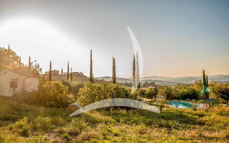 Foto Agriturismo a Cinigiano Centro di 370 m² con 22 locali in vendita