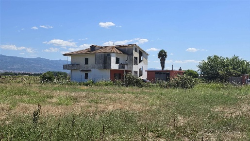 Foto Appartamento a Lamezia Terme Nicastro Sambiase di 250 m² con 6 locali