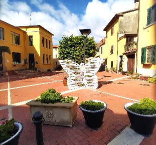 Foto Appartamento in via Roma  46, Riparbella di 228 m² con 9 locali