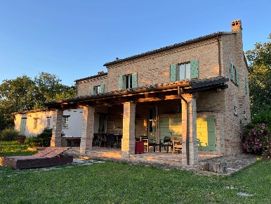 Foto Rustico a Fano Monte Giove - Magliano di 260 m² con 8 locali