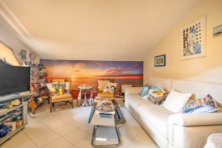 Foto Appartamento a Pisa Marina di Pisa di 100 m² con 4 locali in vendita