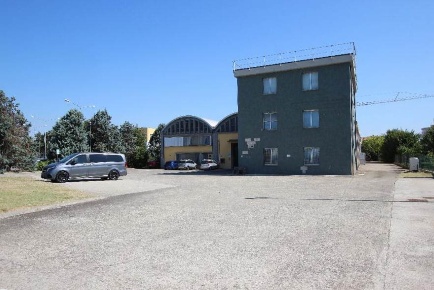Foto Capannone industriale in VIA PERSICETANA, Sala Bolognese di 2732 m²