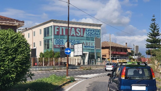 Foto Ufficio a Salerno Zona Industriale - San Leonardo di 1600 m²