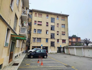 Foto Appartamento a Limbiate Centro di 61 m² con 4 locali in vendita