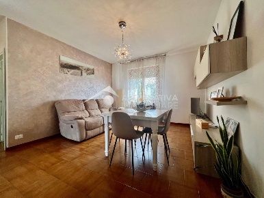 Foto Appartamento a Cascina Centro di 75 m² con 3 locali in vendita