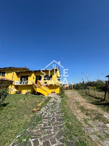 Foto Villa bifamiliare a Altopascio Altopascio Centro di 170 m² in vendita