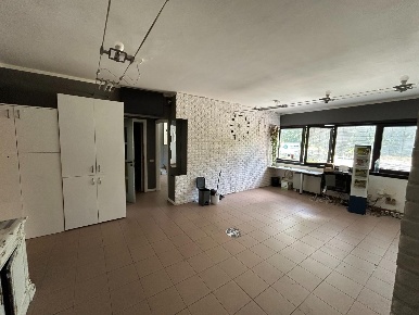 Foto Ufficio a Siena Fuori Porta Tufi di 84 m² con 3 locali in vendita
