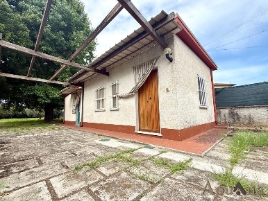 Foto Casa indipendente a Massa Mirteto di 40 m² con 2 locali in vendita