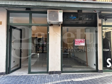 Foto Negozio in Via Corso Vittorio Emanuele 0, Avellino Centro Storico