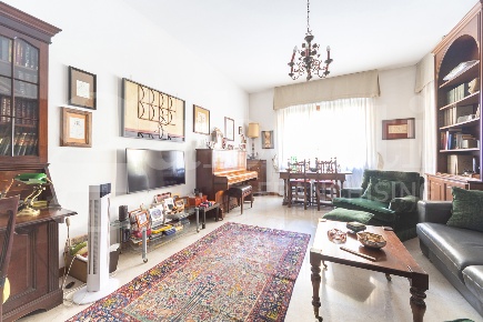 Foto Appartamento in Via Leon Battista Alberti 5, Milano Sempione di 93 m²