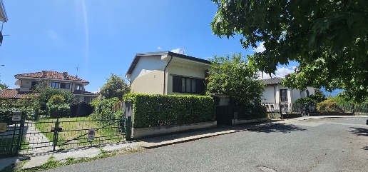 Foto Villa unifamiliare in villaggio san giacomo, Pinerolo Riva di Pinerolo