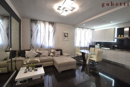 Foto Appartamento in Via Verdi 73, Magenta Centro di 84 m² con 3 locali
