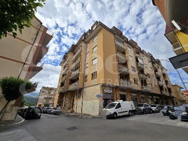 Foto Ufficio in Via G. Laurelli snc, Isernia Centro di 151 m² con 5 locali