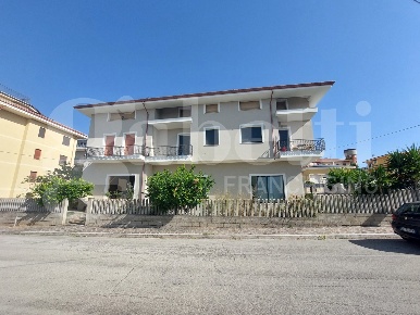 Foto Appartamento in Via Francesco Petrarca 16, Controguerra Centro